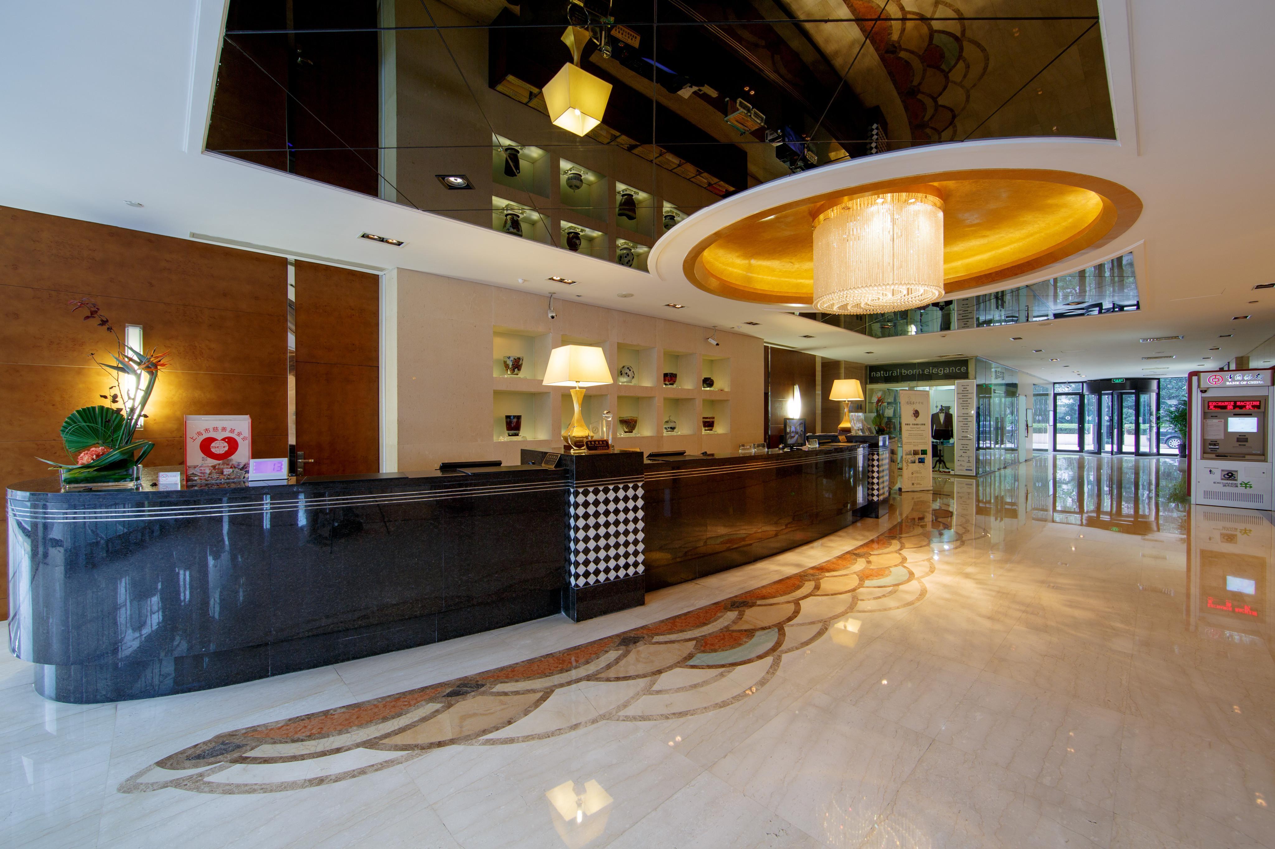 Hotel Equatorial Шанхай Екстер'єр фото Lobby